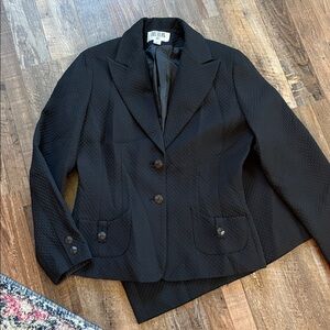 Bill Blas Women’s blazer and skirt 6 quilted